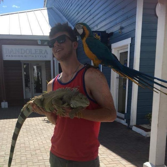 Meet your Posher, Chris - Picture 1 of 1